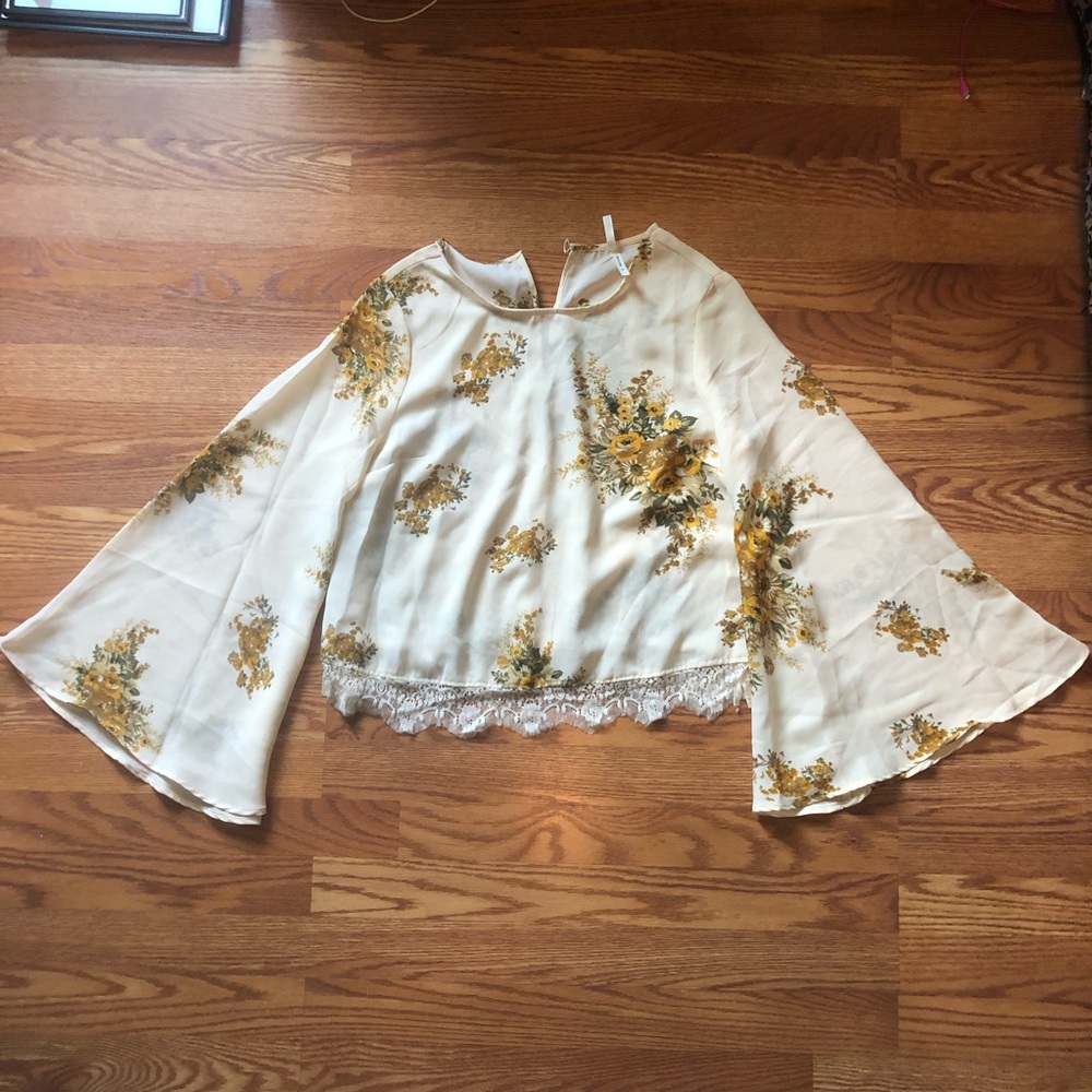 Floral Bell Sleeve Top